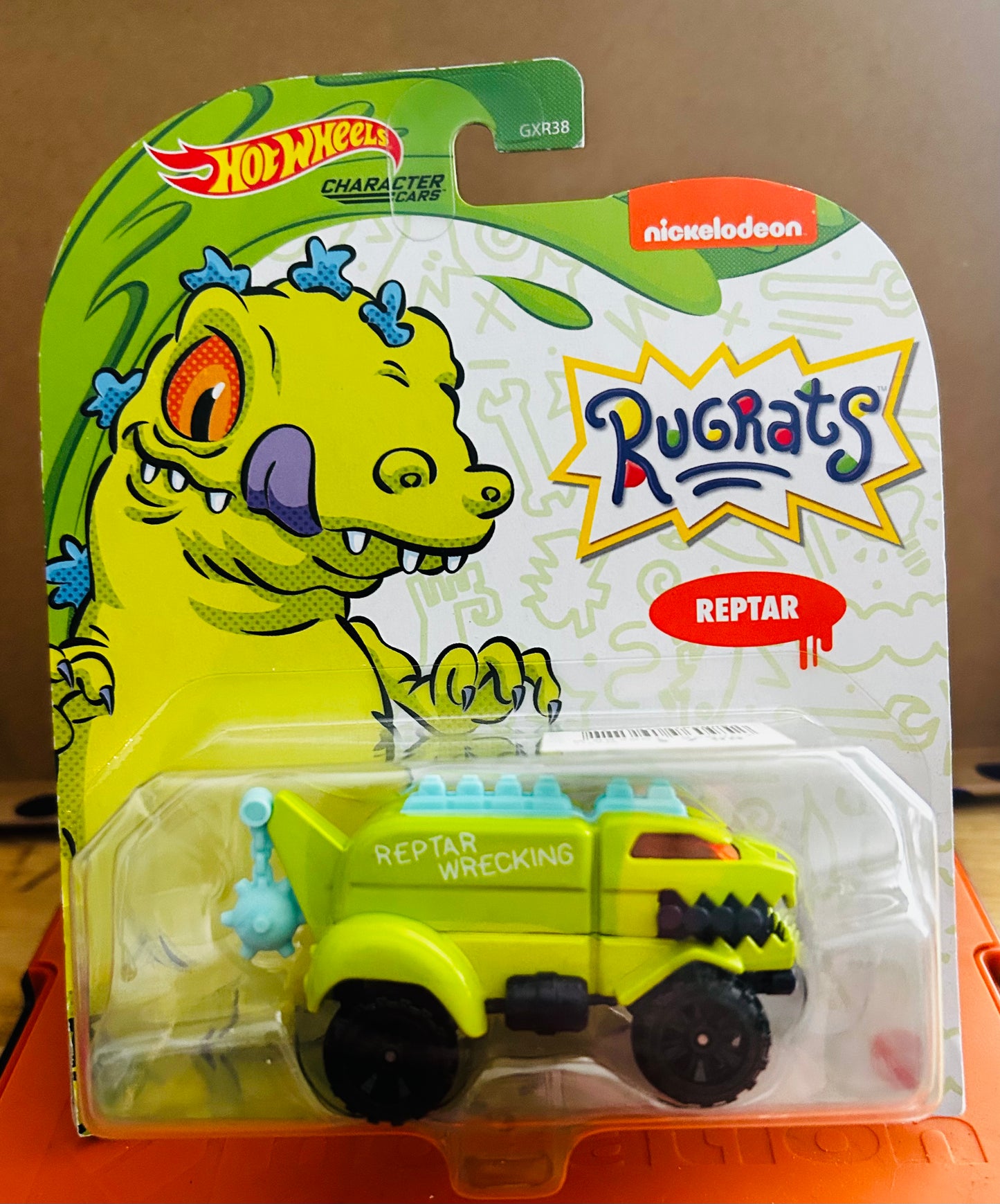 Hot Wheels – Tommy and Reptar (Rugrats Character Cars)