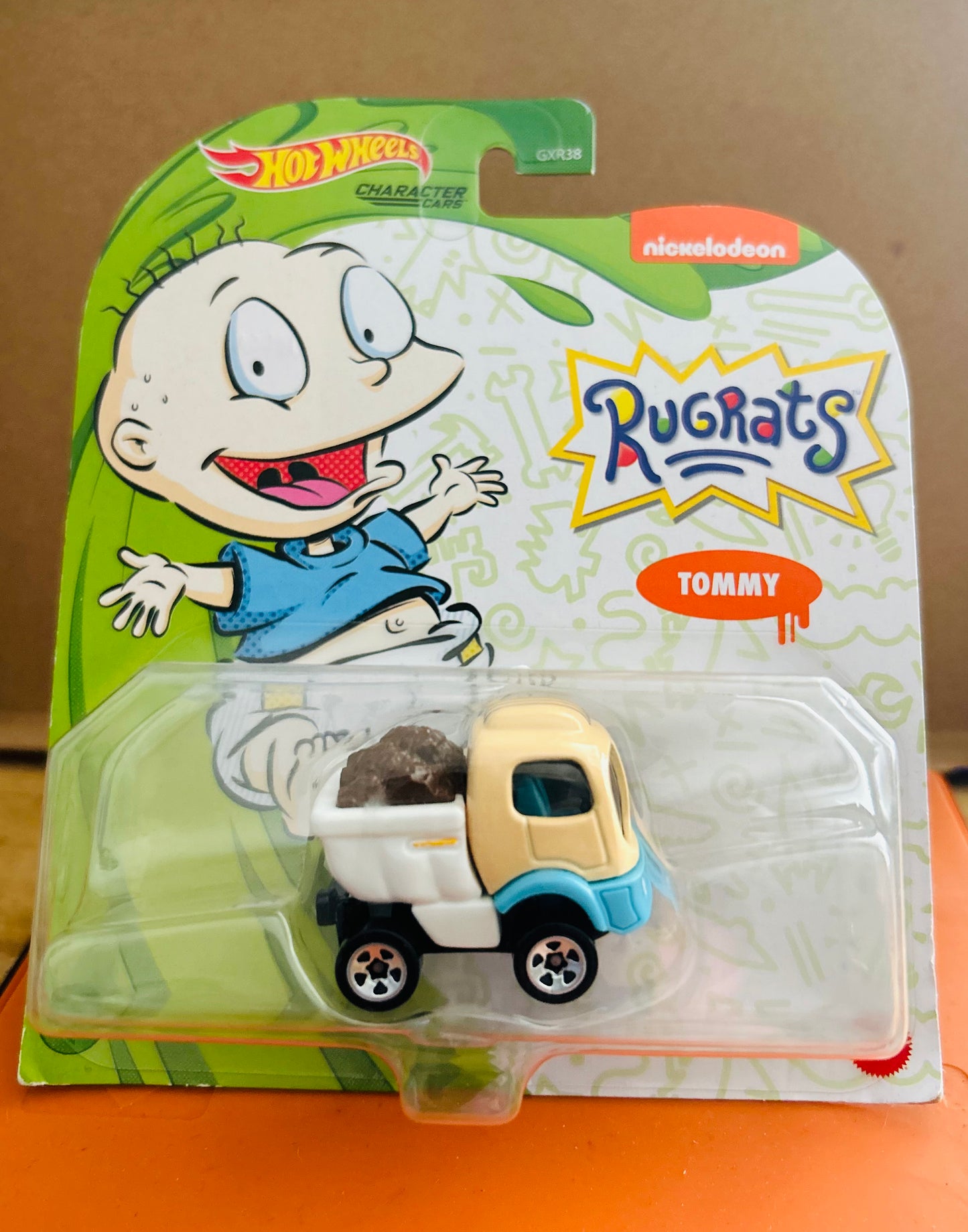 Hot Wheels – Tommy and Reptar (Rugrats Character Cars)