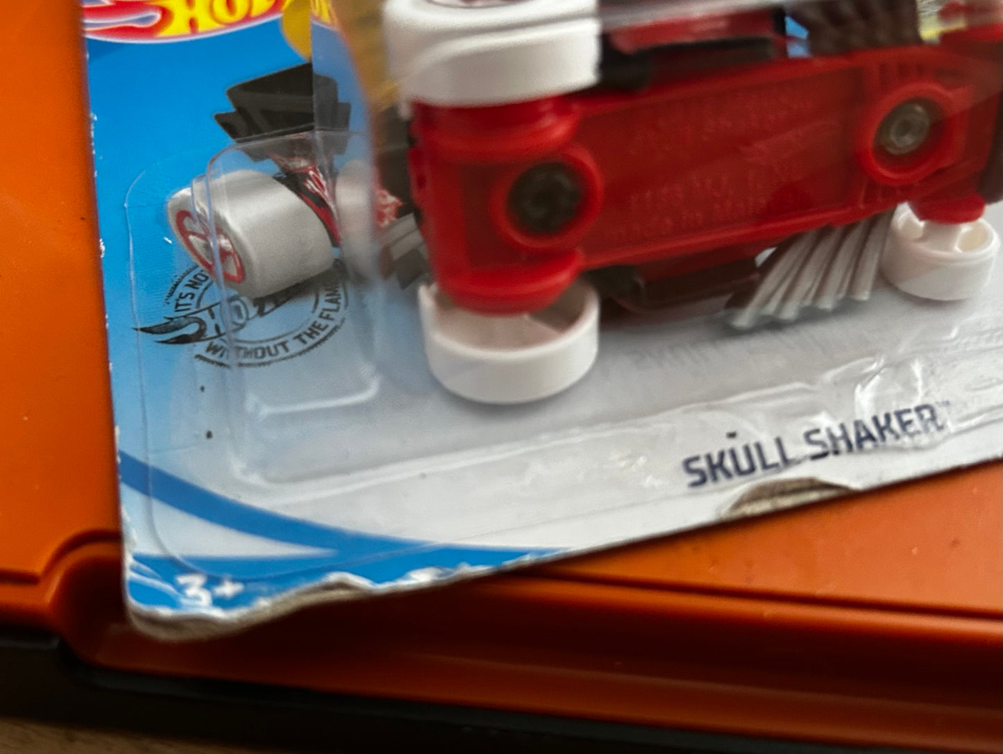 Hot Wheels Skull Shaker (Black & Red) – Experimotors Series